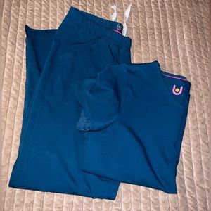 Urbane Caribbean Blue Scrub Set - Large